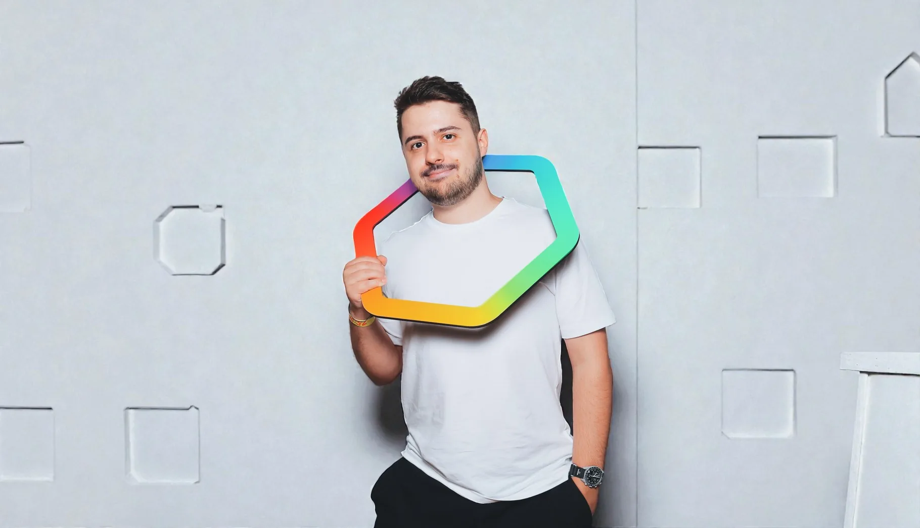 Honeycomb structure used as a graphic divider on Joshua Luca Kirkland's website